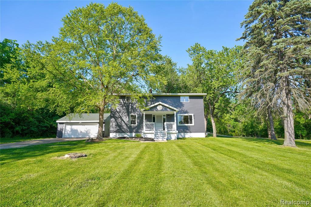 1460 West Silverbell Road Lake Orion, MI 48359 - Photo 4 of 69