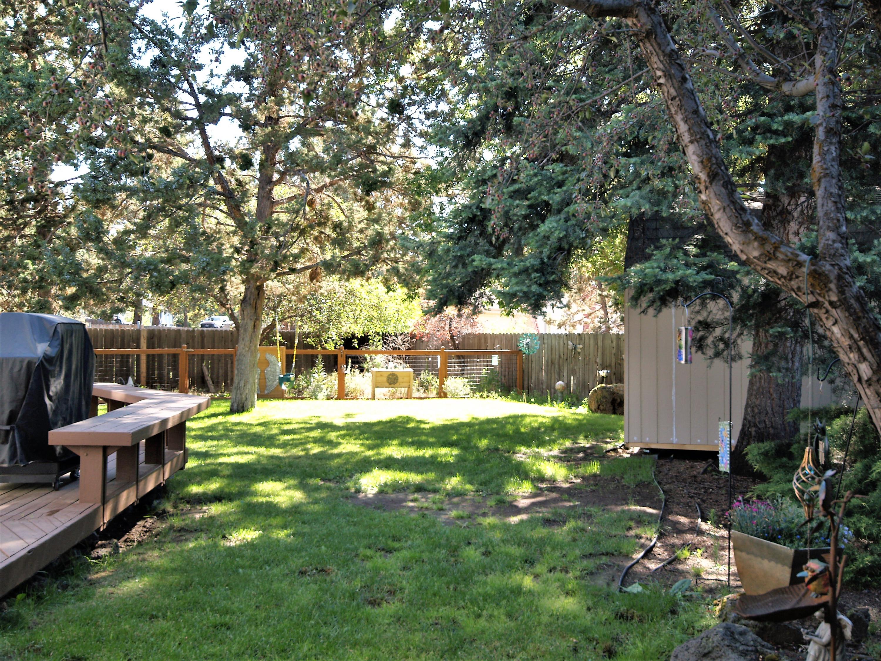 2728 Northeast Shepard Road Bend, OR 97701 - Photo 10 of 40 10