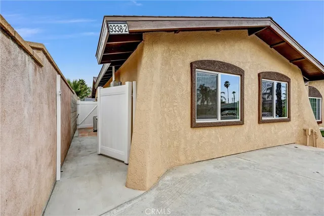 $2,200 | 9338 Emerald Avenue, Unit 2, Fontana, CA 92335
