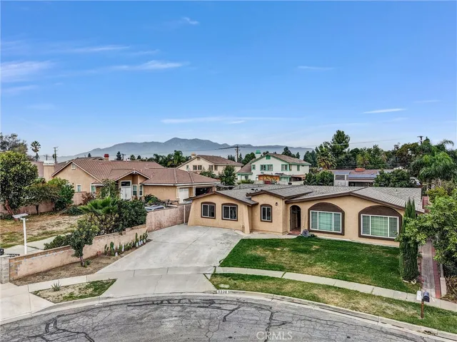 $2,300 | 9338 Emerald Avenue, Unit 2, Fontana, CA 92335