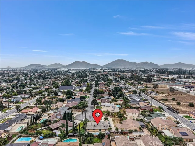 $2,300 | 9338 Emerald Avenue, Unit 2, Fontana, CA 92335