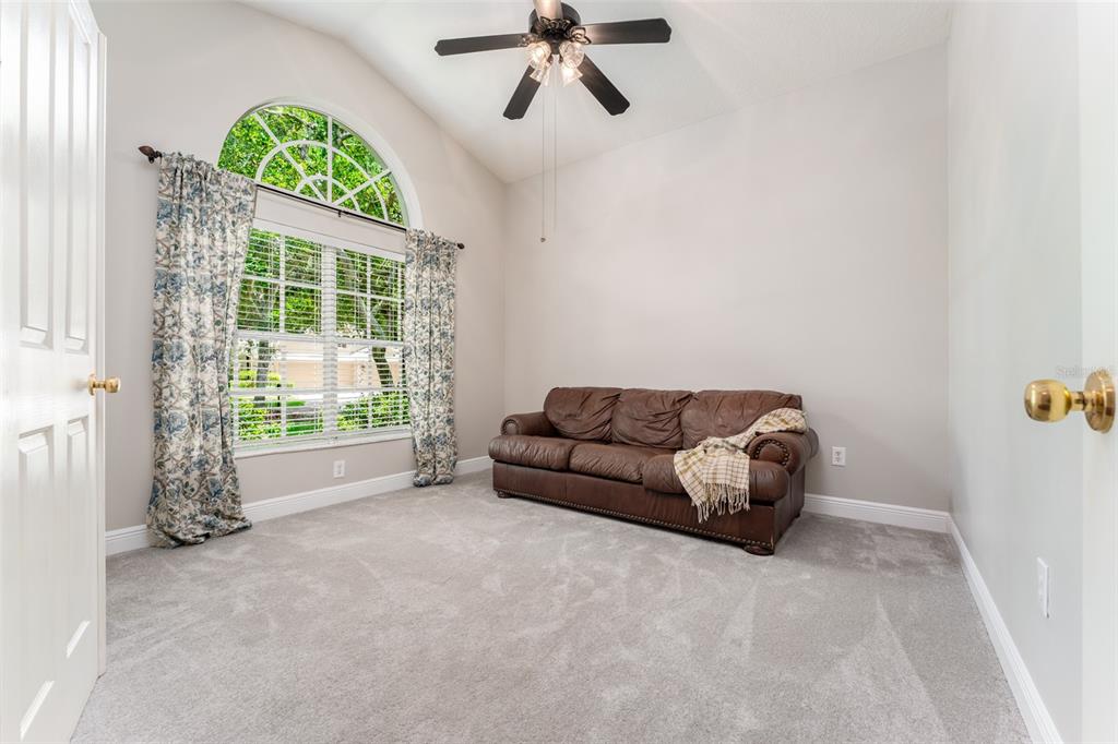 15211 Merlinglen Place Lithia, FL 33547 - Photo 12 of 34