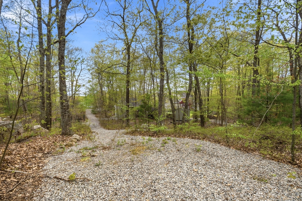 76 Old Farm Road Douglas, MA 01516 - Photo 12 of 35