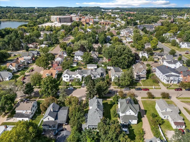 $259,900 | 527 West Grand Avenue, Eau Claire, WI 54703