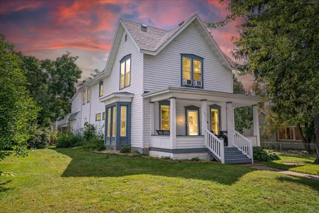 $259,900 | 527 West Grand Avenue, Eau Claire, WI 54703