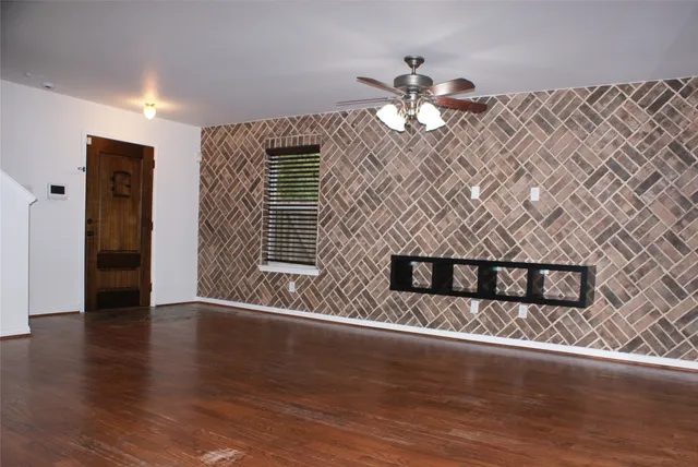 $254,975 | 12450 Grossmount Drive, Houston, TX 77066