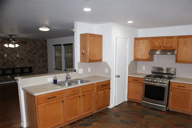 $254,975 | 12450 Grossmount Drive, Houston, TX 77066