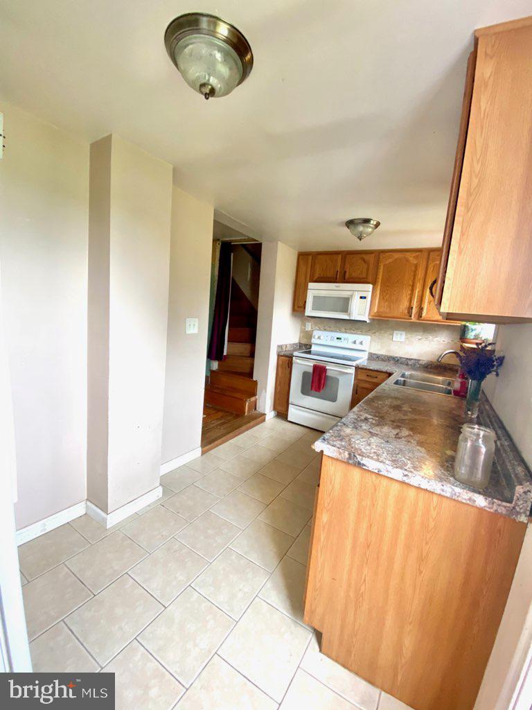5748 Middleburg Road Union Bridge, MD 21791 - Photo 9 of 35 Kitchen by Walk in Pantry