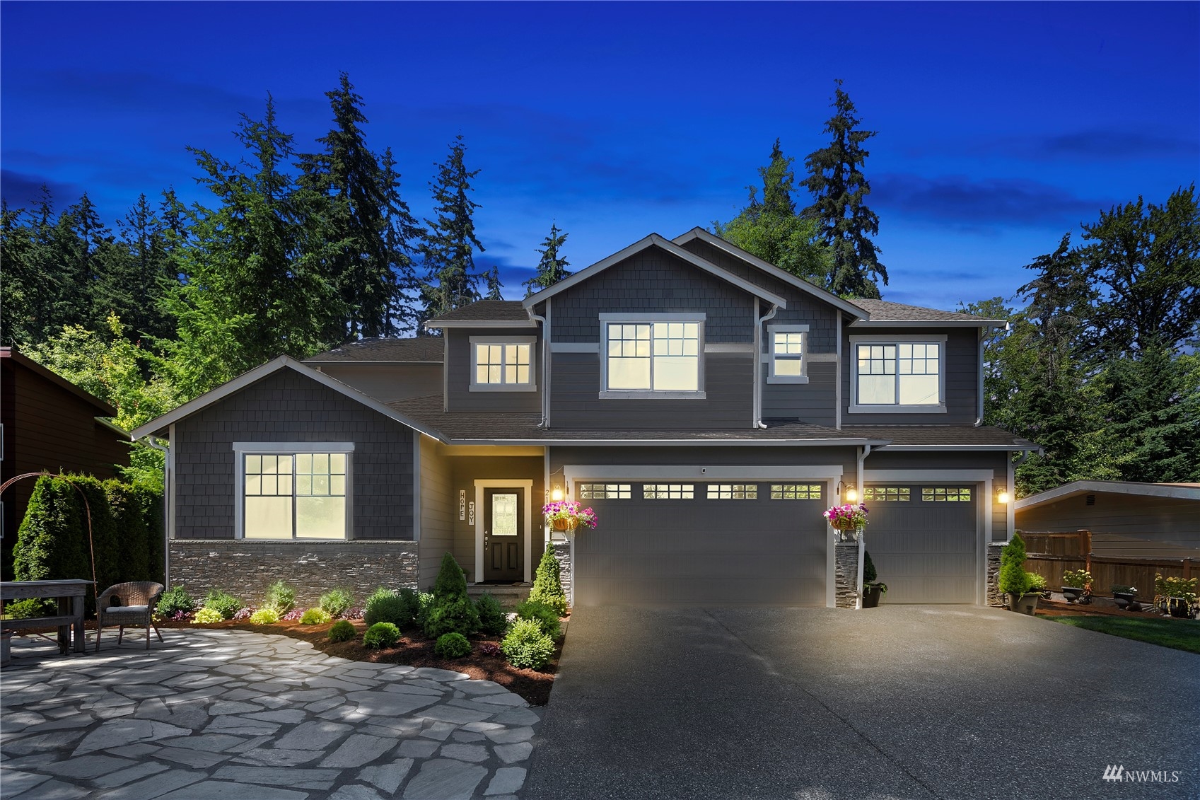 21816 Vine Road Brier, WA 98036 - Photo 2 of 40 Gallery Image 2
