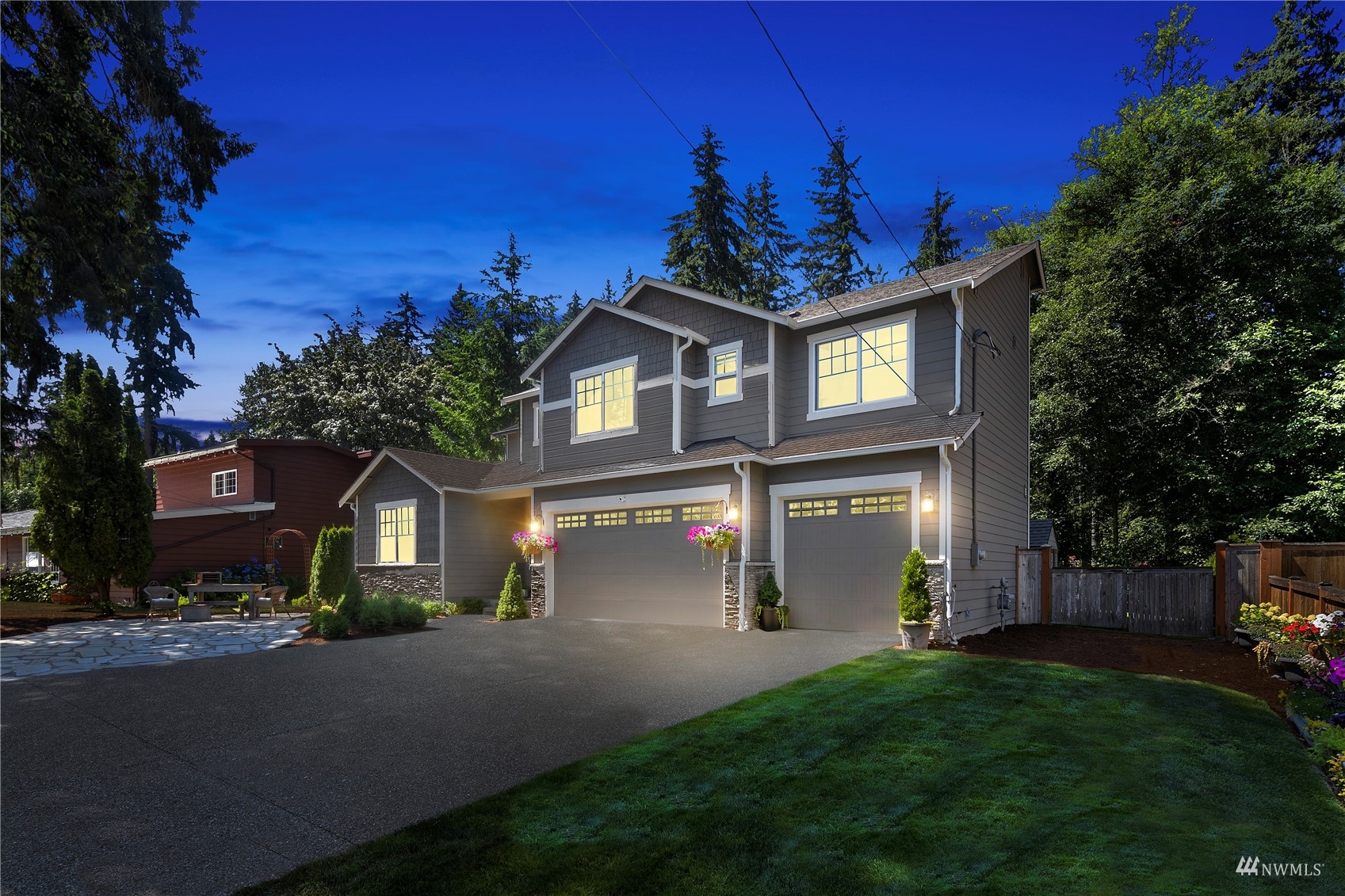 21816 Vine Road Brier, WA 98036 - Photo 3 of 40 Gallery Image 3