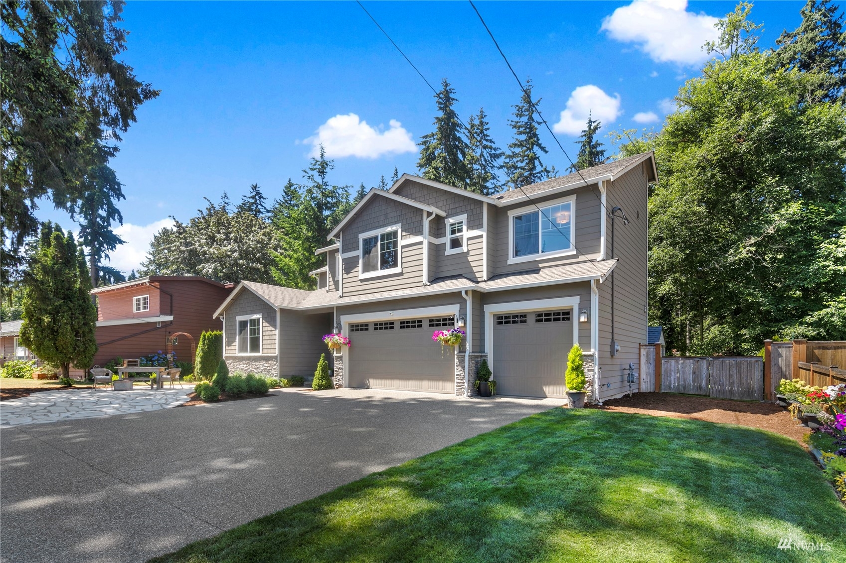 21816 Vine Road Brier, WA 98036 - Photo 7 of 40 Gallery Image 7