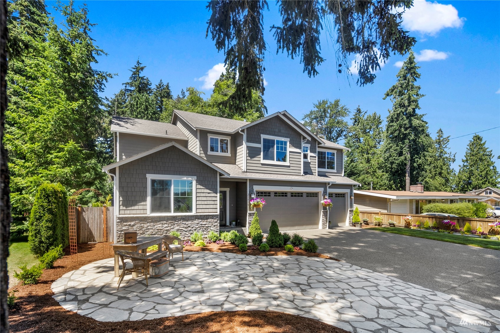 21816 Vine Road Brier, WA 98036 - Photo 8 of 40 Gallery Image 8