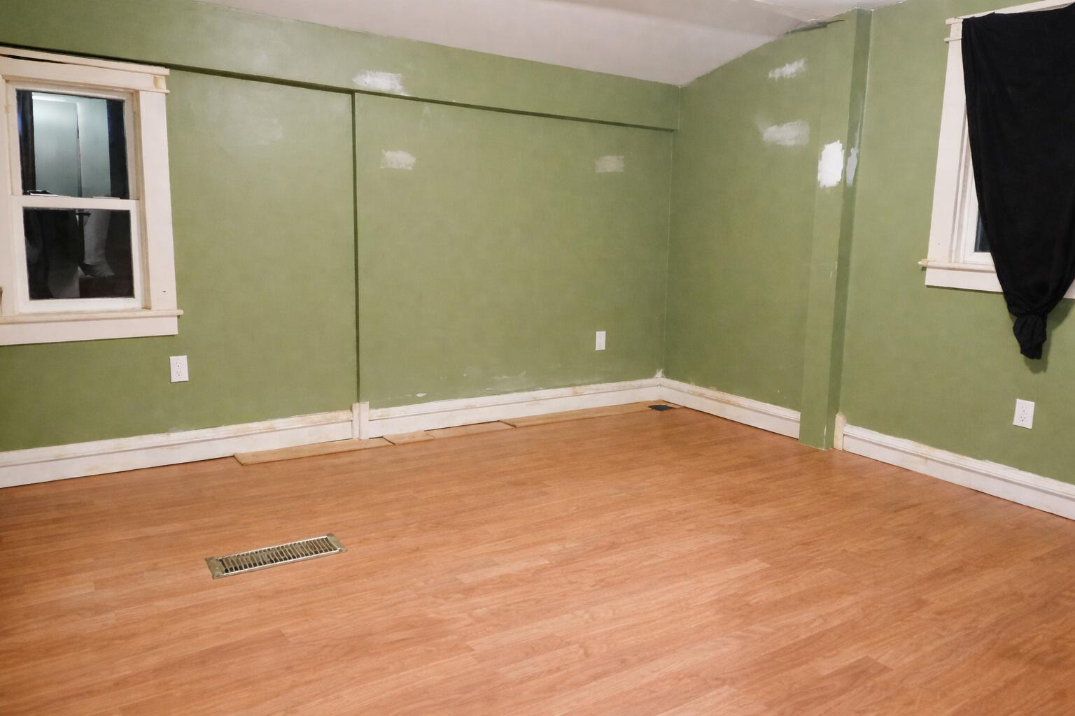 153 14th Street Manistee, MI 49660 - Photo 12 of 20 Primary bedroom