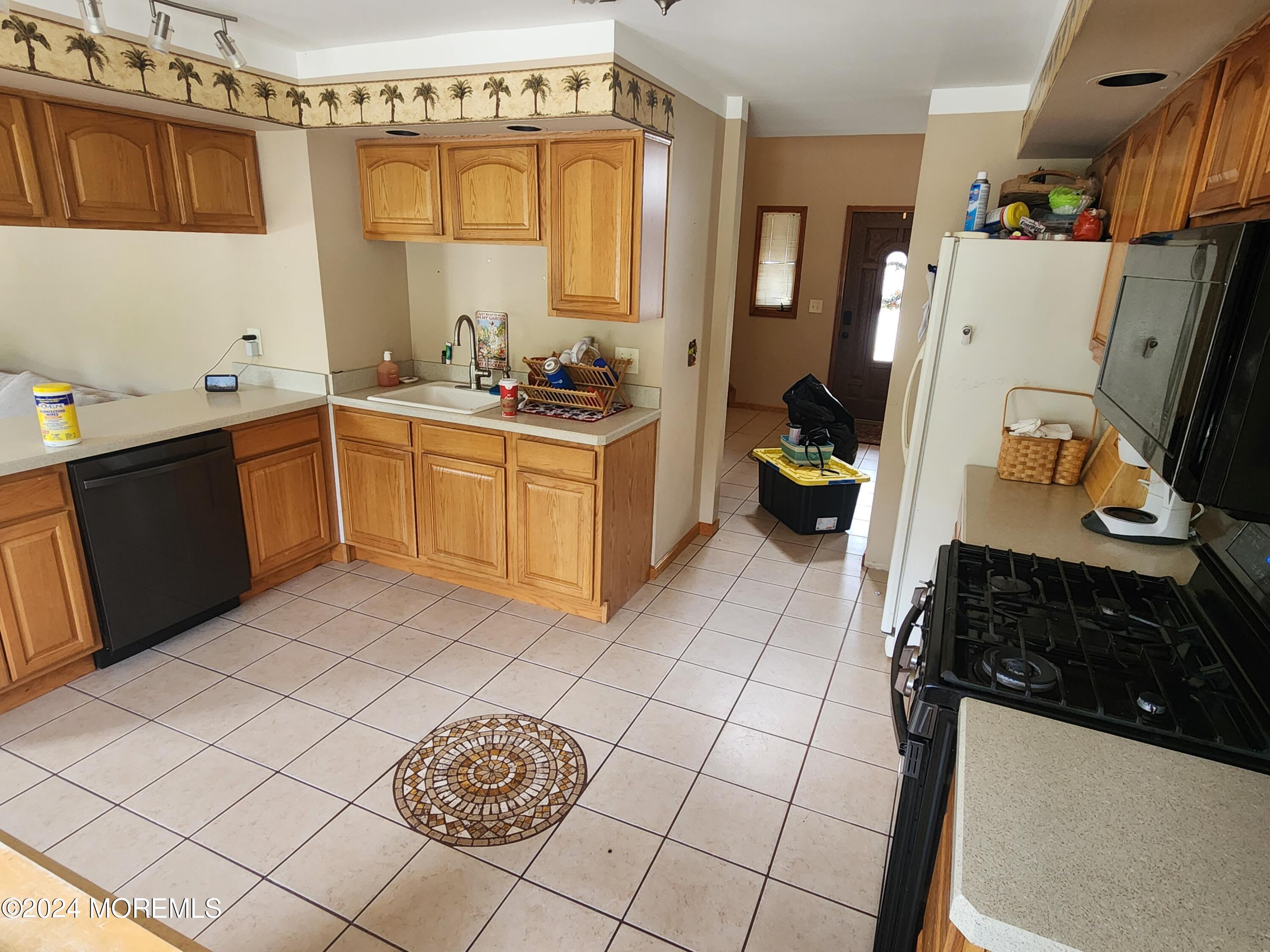 1850 Lakeside Drive South Forked River, NJ 08731 - Photo 5 of 54 04_Kitchen