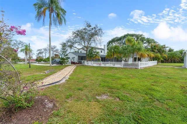 $7,800 | 7601 Northwest 82nd Terrace, Parkland, FL 33067