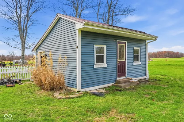 $179,900 | 325 South County Road 900 West, Seymour, IN 47274