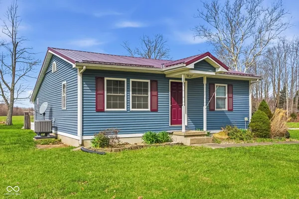 $179,900 | 325 South County Road 900 West, Seymour, IN 47274