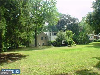 2346 Boyd Road Huntingdon Valley, PA 19006 - Photo 11 of 12 Exterior Back