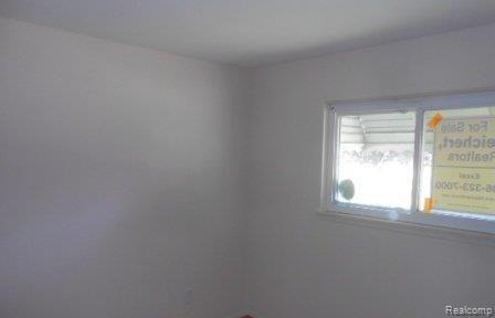 18102 Davidson Road Fraser, MI 48026 - Photo 8 of 11 DSCN8134.JPG