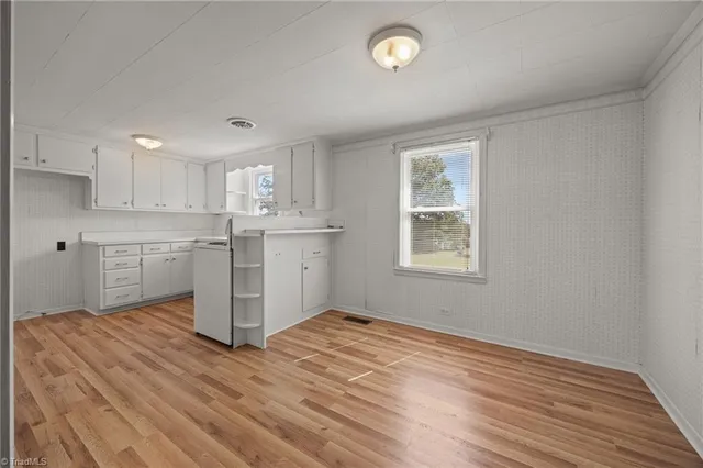 $200,000 | 14760 Us Highway, Summerfield, NC 27358