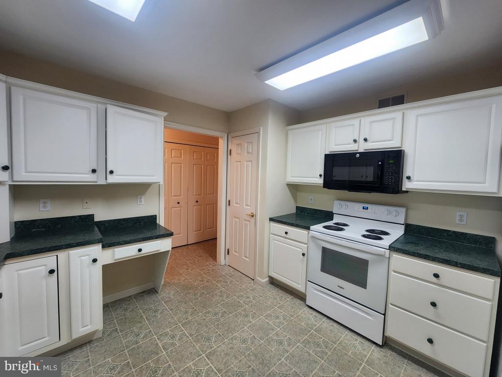 342 North Locust Street Lititz, PA 17543 - Photo 15 of 50 Gallery Image 15