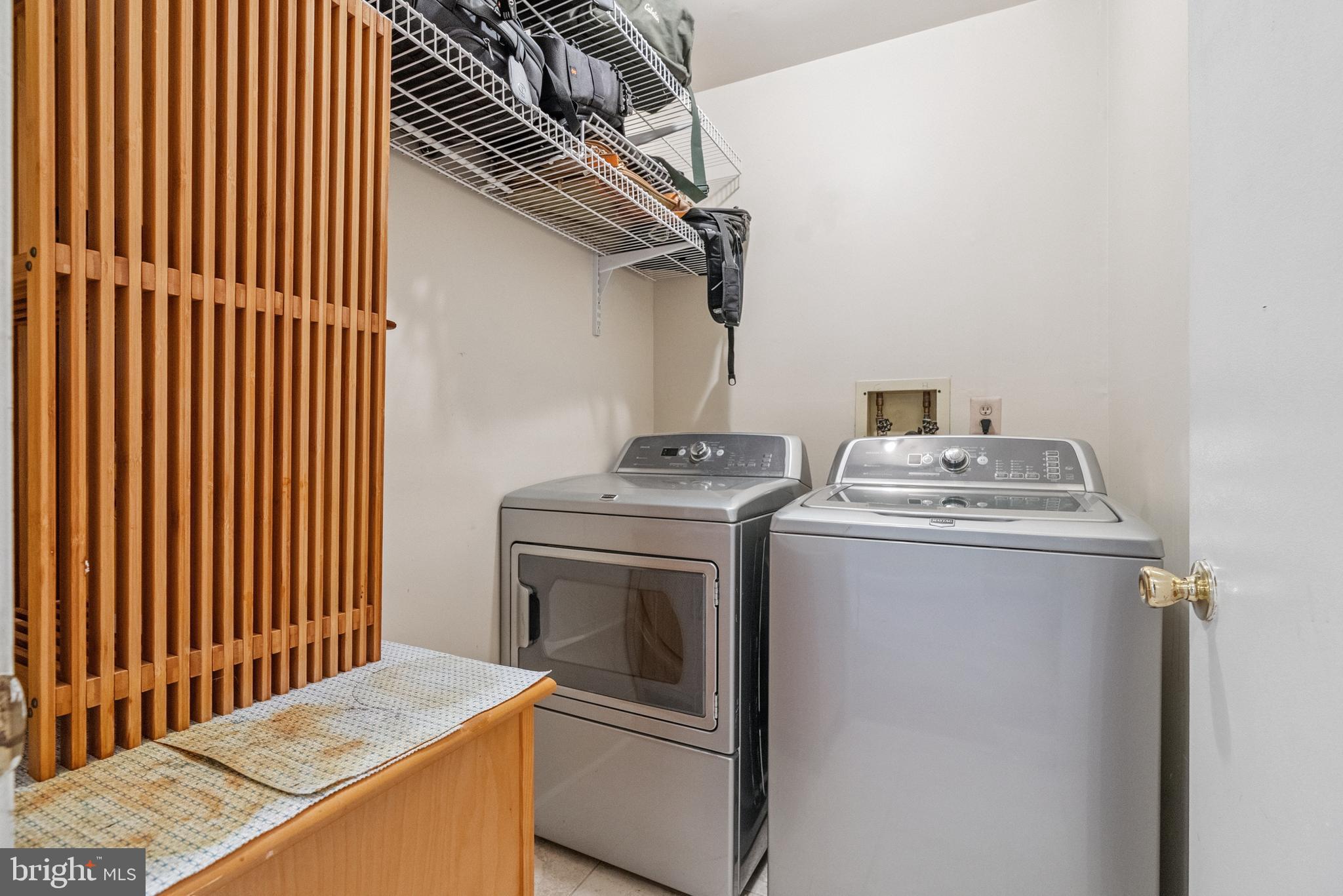 82 Farnwood Road Mount Laurel, NJ 08054 - Photo 14 of 22 a utility room with dryer and washer