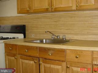 5641 Ridgewood Street Philadelphia, PA 19143 - Photo 3 of 6 Gallery Image 3