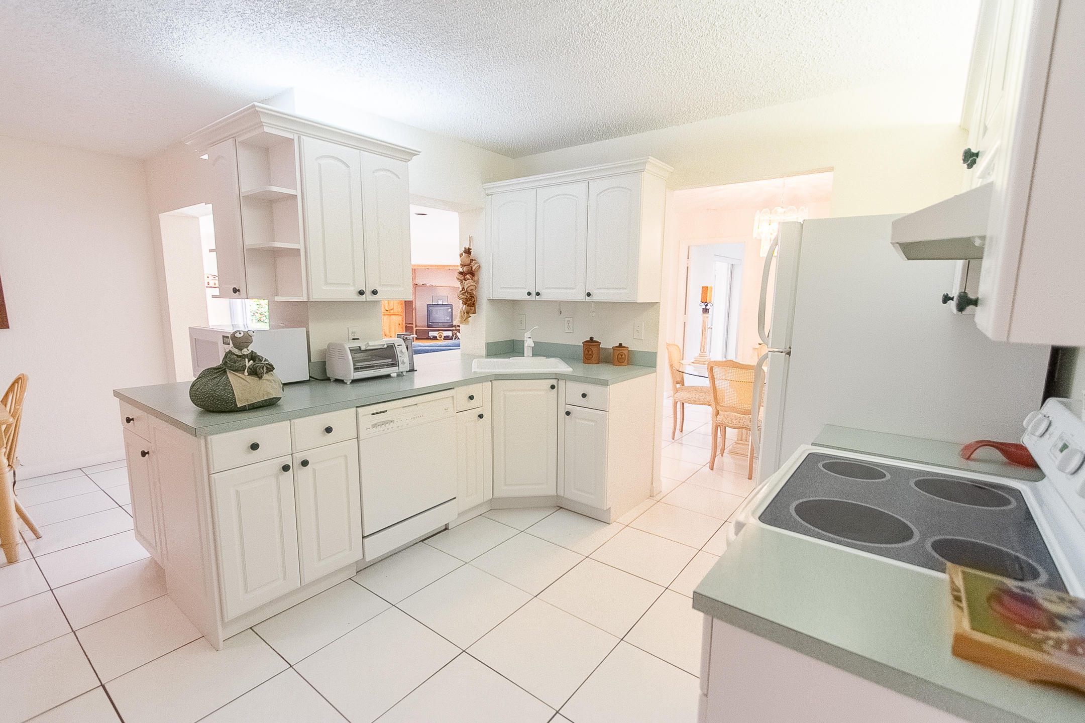 631 Southwest 17th Court Boca Raton, FL 33486 - Photo 11 of 25 IMG_4489-HDR