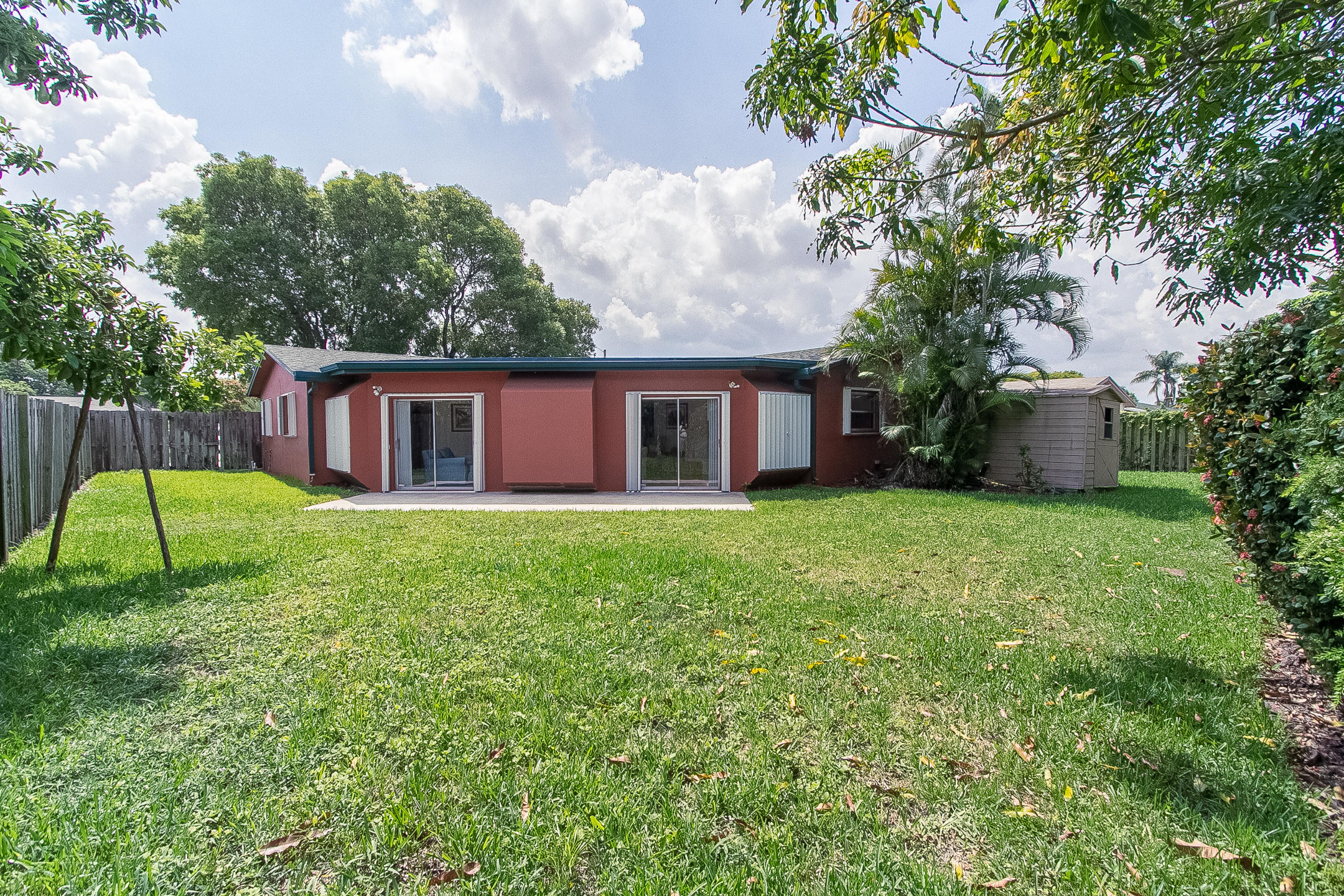 631 Southwest 17th Court Boca Raton, FL 33486 - Photo 2 of 25 IMG_4517-HDR