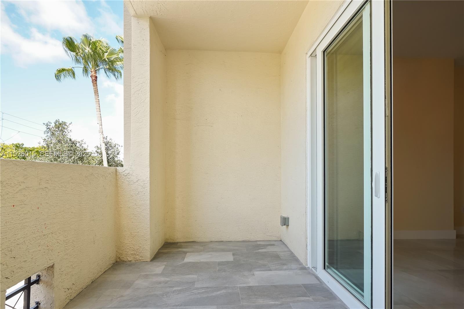 520 Southeast 5th Avenue, Unit 1109 Fort Lauderdale, FL 33301 - Photo 31 of 39 a view of a hallway with a glass door