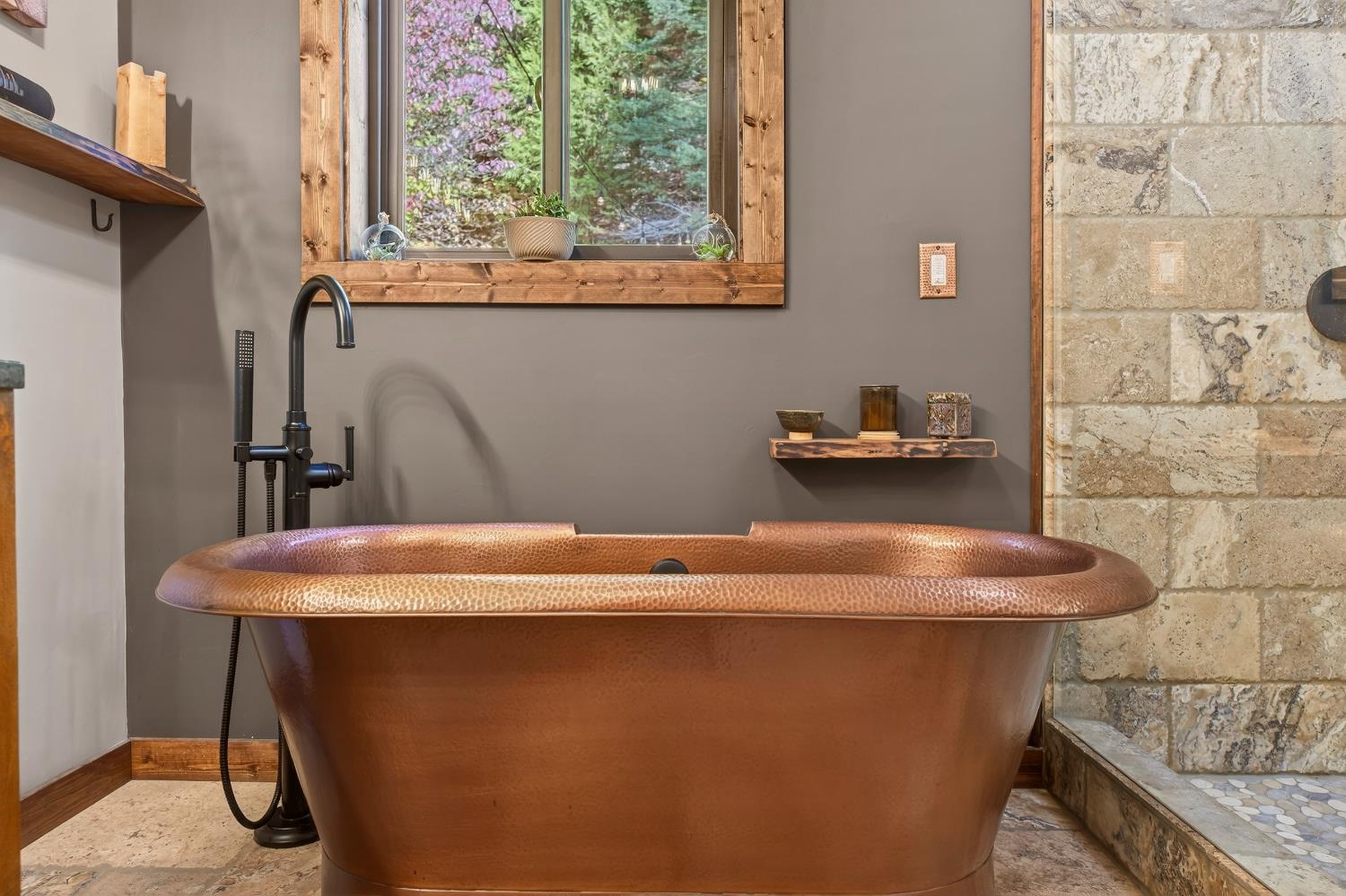 11234 Valencia Road Nevada City, CA 95959 - Photo 28 of 62 Primary Bath