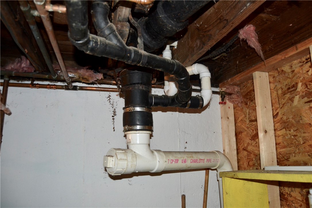 14 Slavin Path Glocester, RI 02814 - Photo 32 of 36 Main Drain