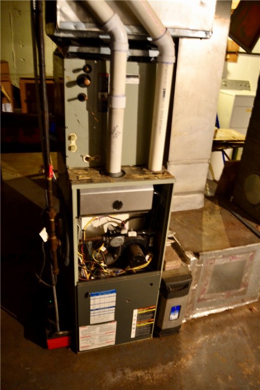14 Slavin Path Glocester, RI 02814 - Photo 34 of 36 Heating System