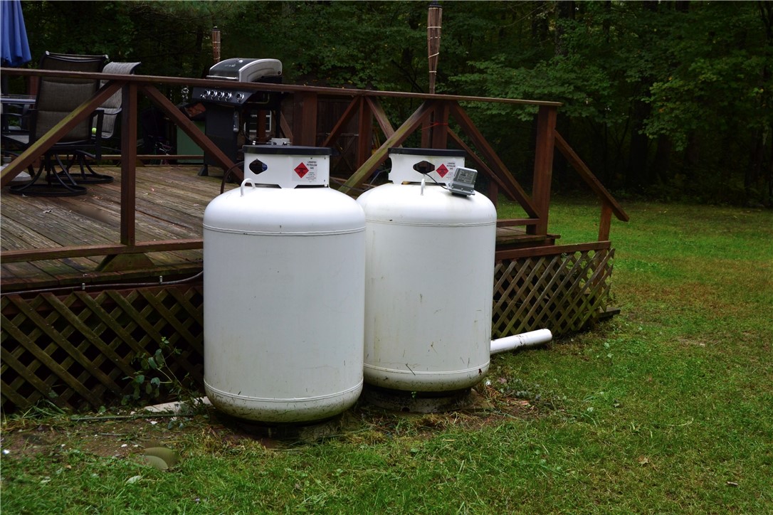 14 Slavin Path Glocester, RI 02814 - Photo 4 of 36 Bottle Gas Tanks