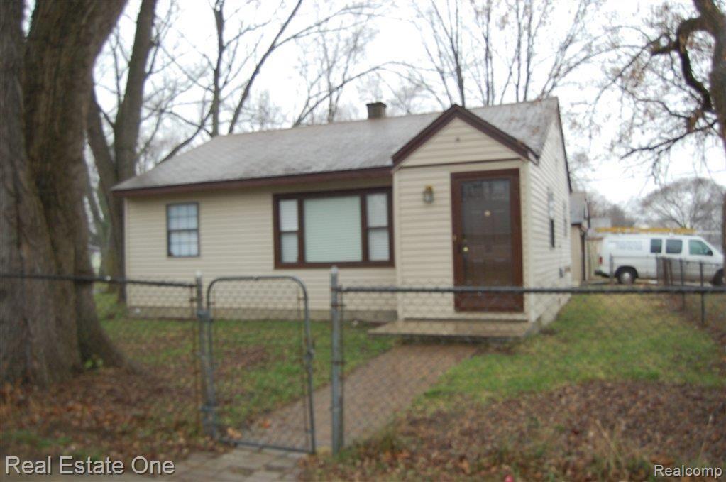 21055 Inkster Road Farmington, MI 48336 - Photo 2 of 14 DSC_0129.JPG