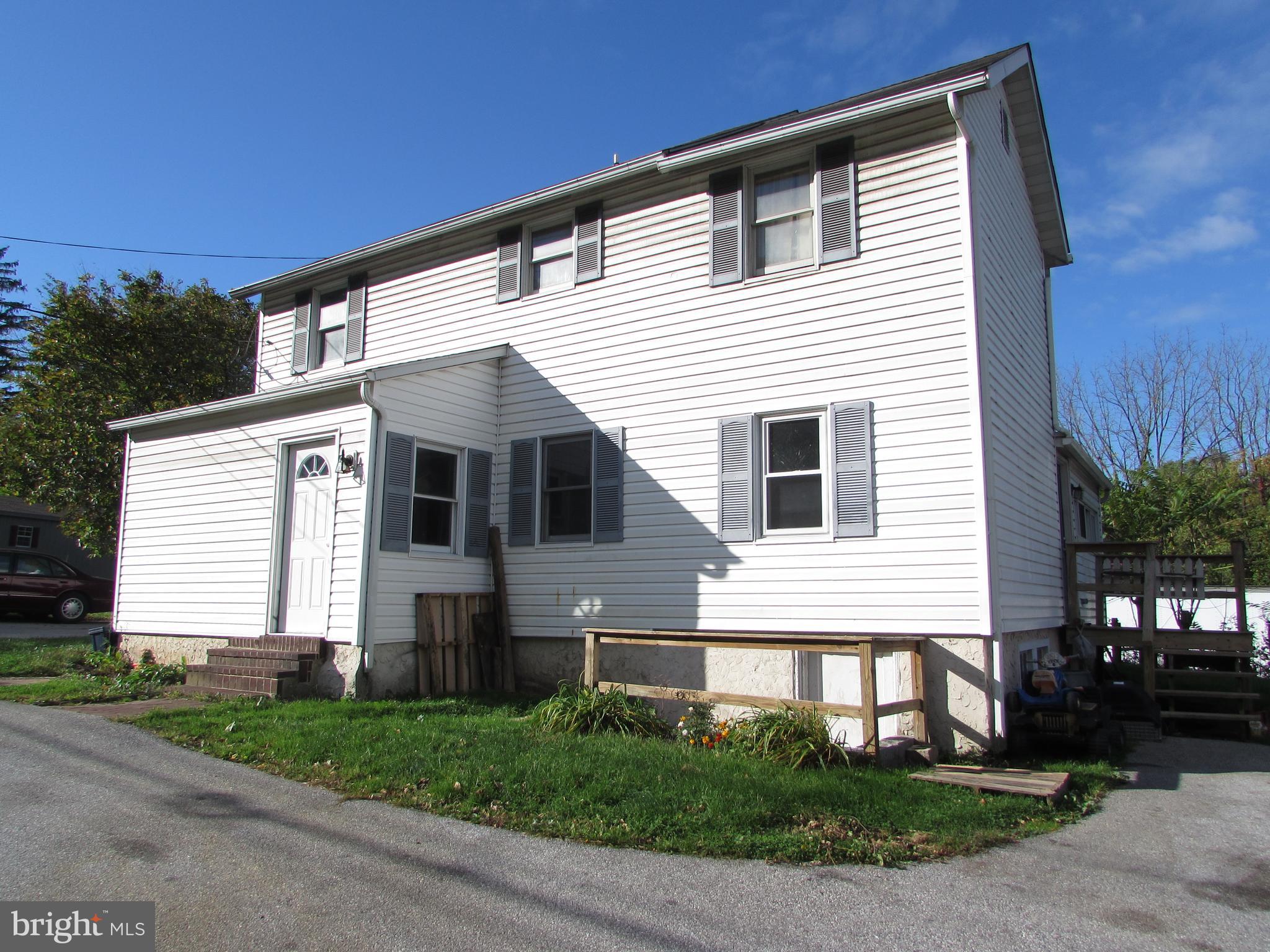 907 Middle Street, Unit 1 Gap, PA 17527 - Photo 2 of 7