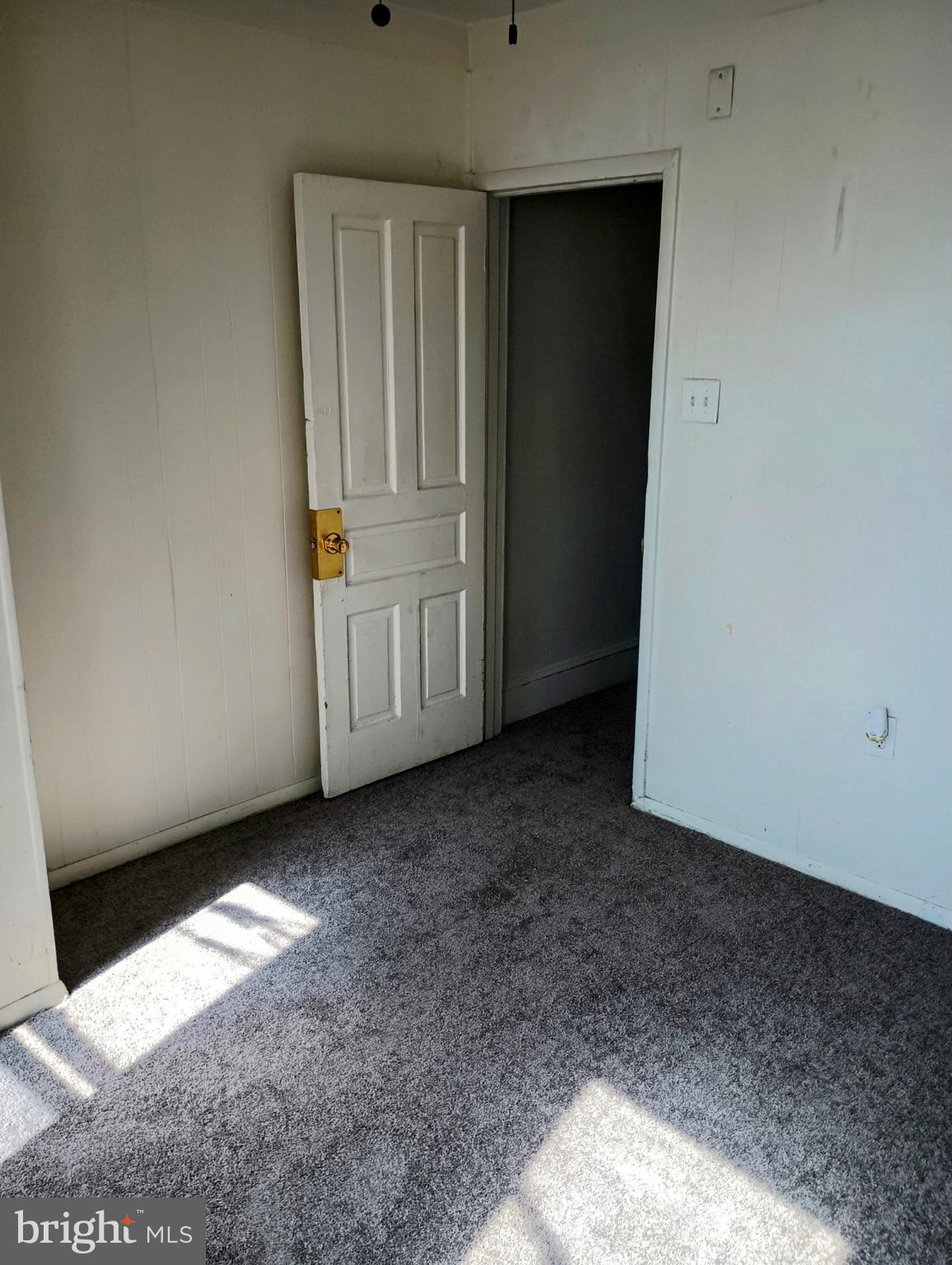 5140 Ranstead Street Philadelphia, PA 19139 - Photo 15 of 24 an empty room with windows