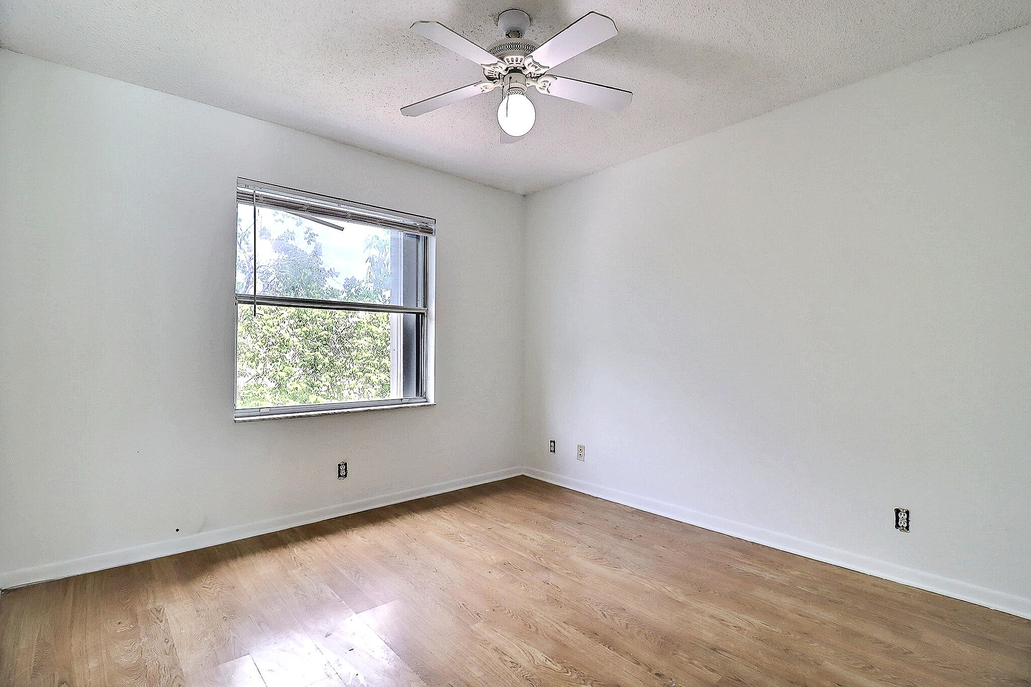 9401 Aegean Drive Boca Raton, FL 33496 - Photo 19 of 27 2nd Bedroom