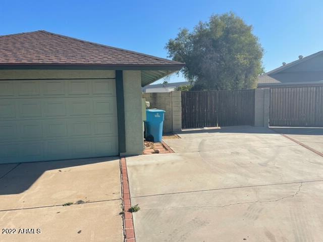3618 West Phelps Road Phoenix, AZ 85053 - Photo 3 of 27 IMG_1109