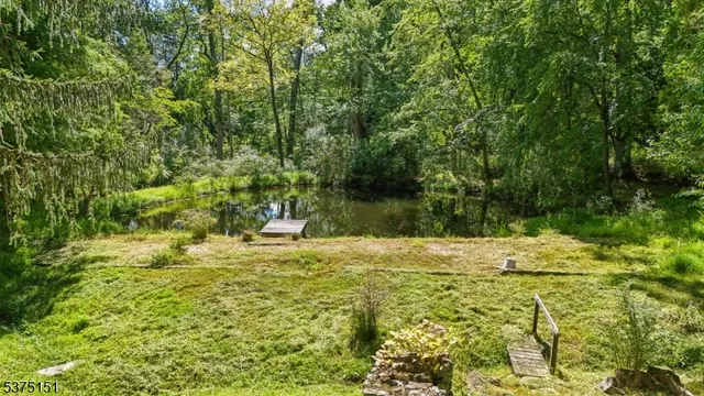 $450,000 | 101 Dreahook Road, Lebanon, NJ 08833