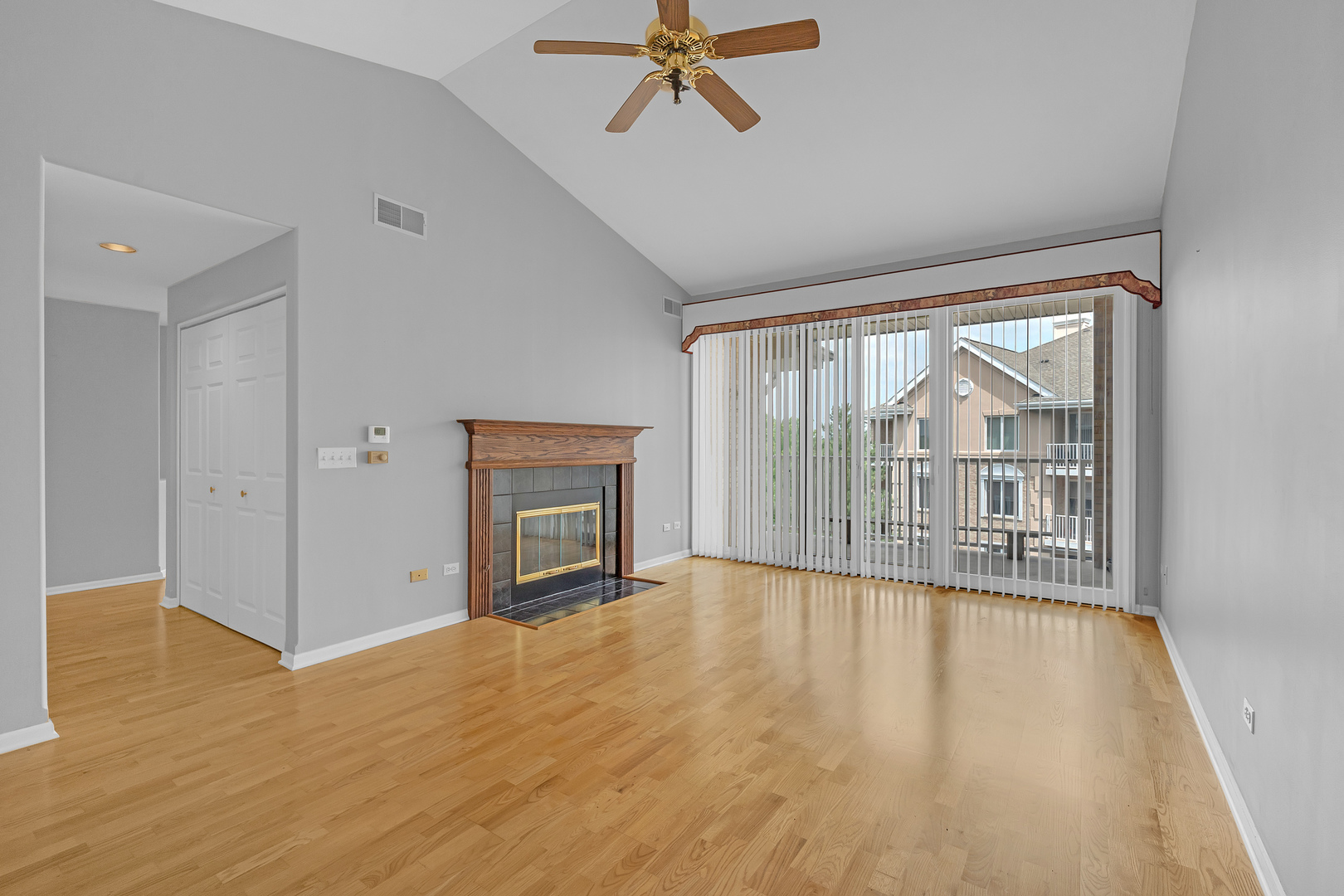 1731 Pavilion Way, Unit 505 Park Ridge, IL 60068 - Photo 3 of 26 Gallery Image 3
