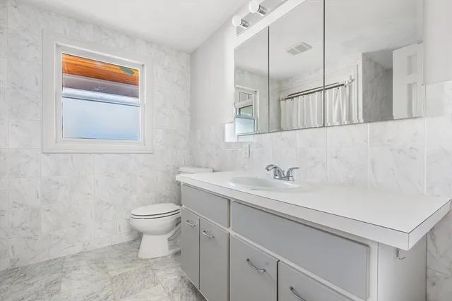 $1,649,000 | 409 Haverhill Street, Reading, MA 01867