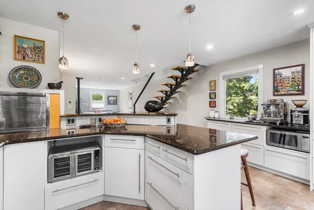 $1,649,000 | 409 Haverhill Street, Reading, MA 01867