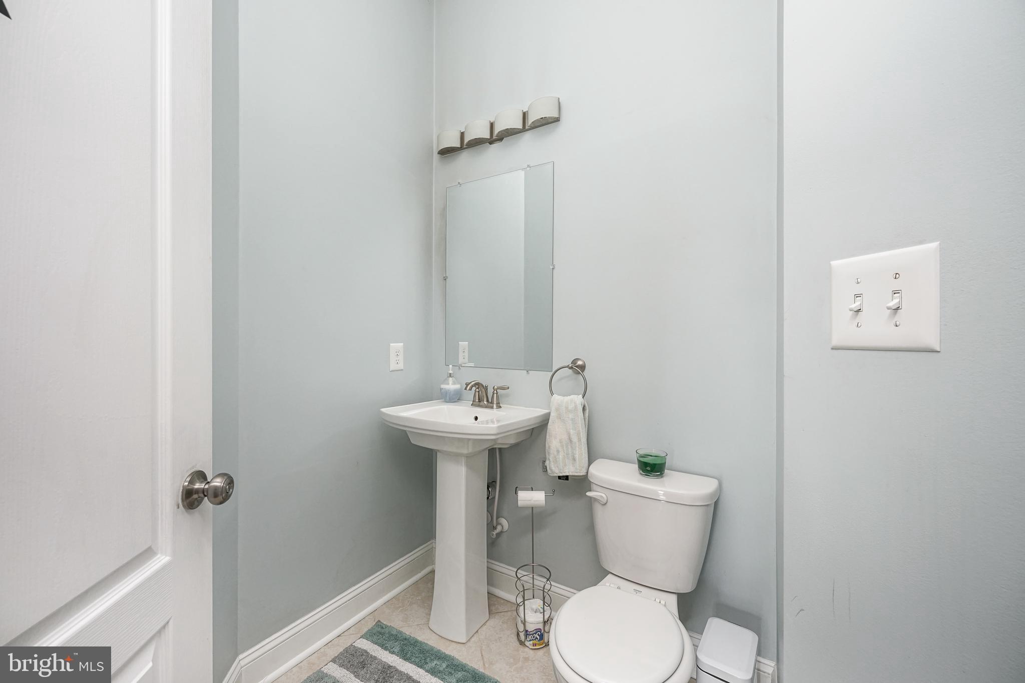 46 Quaker Road Mickleton, NJ 08056 - Photo 25 of 60 1st Floor Powder Room