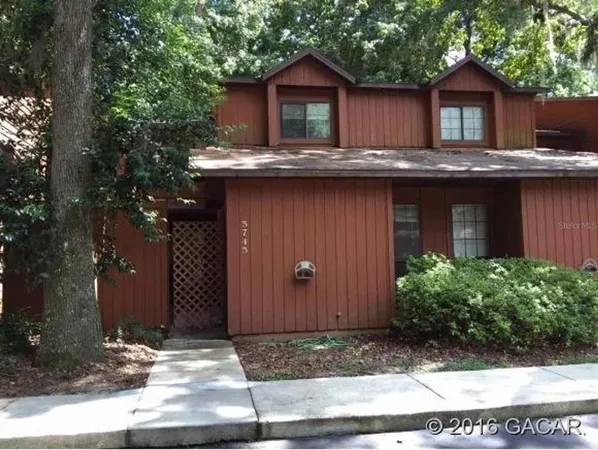 $1,700 | 5745 Southwest 10th Place, Gainesville, FL 32607
