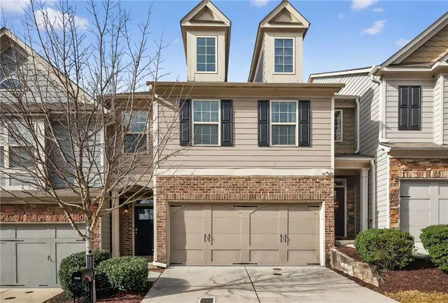$365,000 | 5008 Whiteoak Pointe Southeast, Unit 15, Smyrna, GA 30080