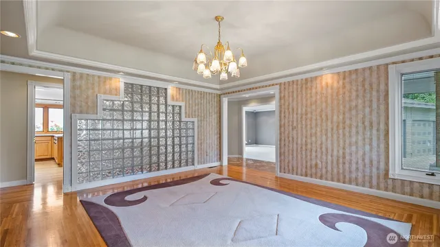 a view of spacious bedroom with windows