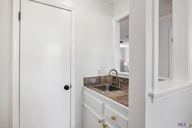 $145,000 | 948 Ridgepoint Court, Unit 11B, Baton Rouge, LA 70810