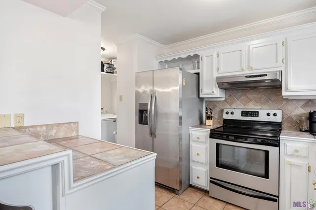 $145,000 | 948 Ridgepoint Court, Unit 11B, Baton Rouge, LA 70810