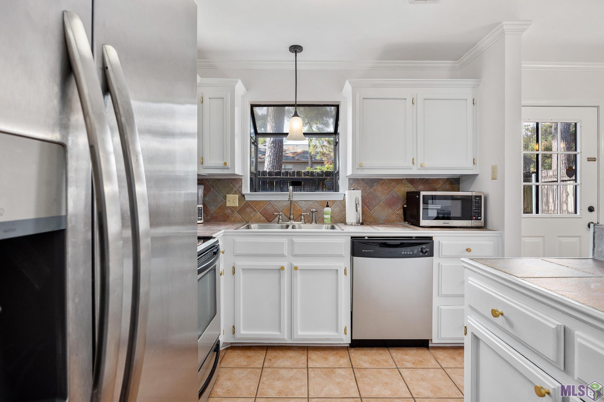 948 Ridgepoint Court, Unit 11B Baton Rouge, LA 70810 - Photo 10 of 18